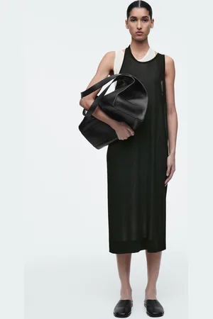 COS Mehrlagiges Strickkleid In Midilänge