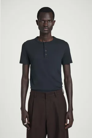 COS Schmales, Geripptes Henley-T-Shirt