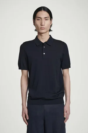 COS Schmal Geschnittenes Poloshirt Aus Seidenstrick