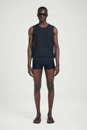 COS Eng Anliegende Badehose