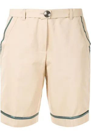 CHANEL Shorts mit Knopf