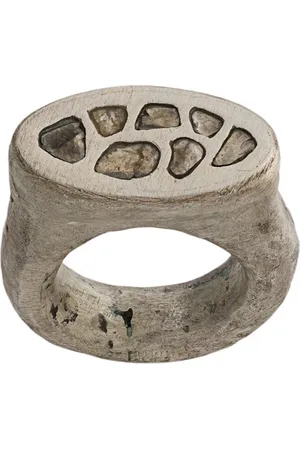 PARTS OF FOUR Short Roman