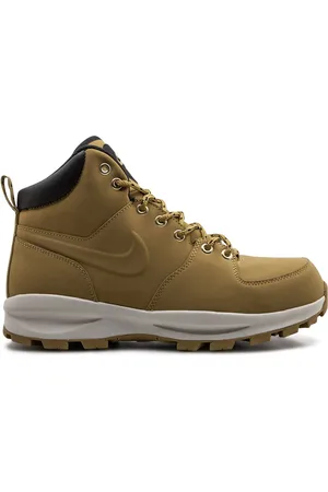 Nike Maona