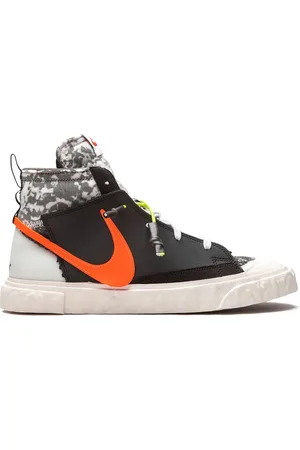 Nike Blazer Mid Sneakers