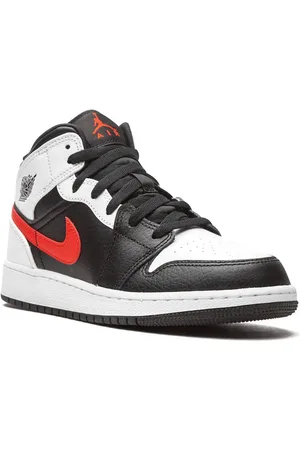 Jordan Air Jordan 1 Mid Sneakers