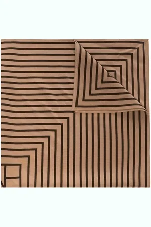 Totême Seidenschal mit Monogrammmuster
