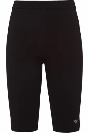 Prada Shorts mit Logo-Schild