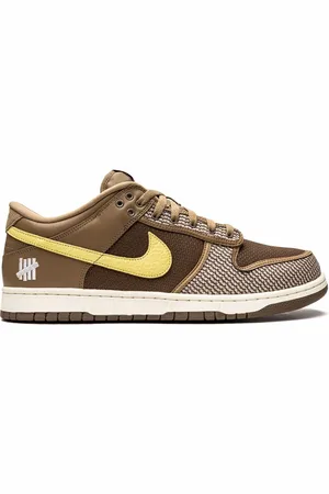 Nike X Undefeated Dunk Low SP Canteen Sneakers
