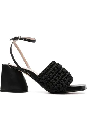 Nº21 Sandalen mit Flechtdetail