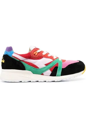 Diadora Sneakers mit Kontrasteinsätzen