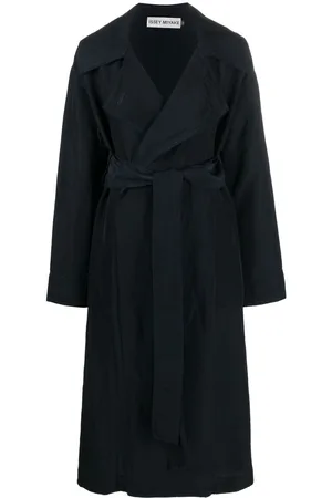 Issey Miyake Einreihiger Mantel mit Gürtel