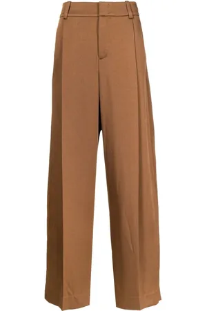 Vince Hose mit weitem Bein