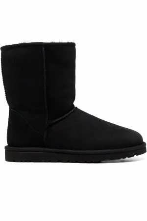 UGG Classic Short Stiefel