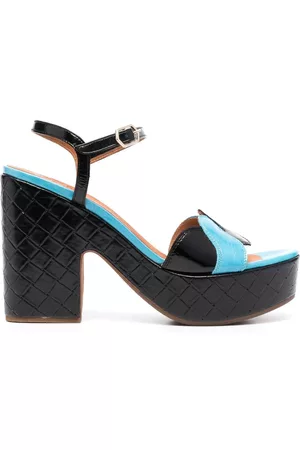 Chie Mihara Zweifarbige Sandalen