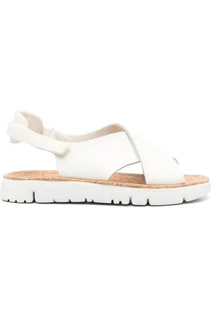 Camper Sandalen mit überkreuzten Riemen