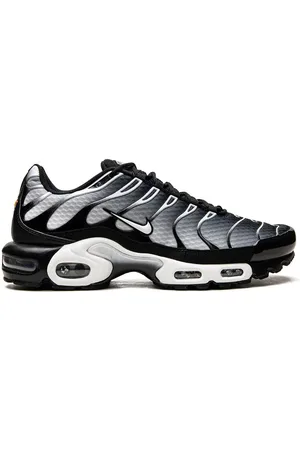 Nike Air Max Plus Sneakers