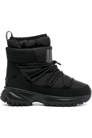 UGG Gefütterte Stiefel mit Logo