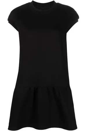 Ioana Ciolacu Minikleid mit Schößchen