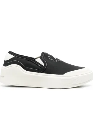 adidas Slip-On-Sneakers mit Logo