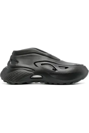 Axel Arigato Pyro Runner Sneakers
