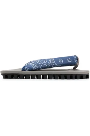 SUICOKE X Needles Geta Sandalen mit Zehensteg