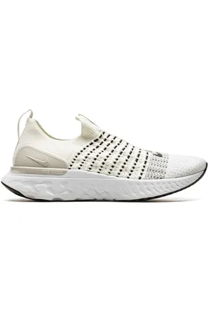 Nike React Phantom Run Flyknit 2 Sneakers