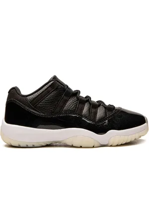 Jordan Air 11 Low 72-10 Sneakers