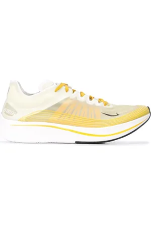 Nike Sneakers mit Schnürung