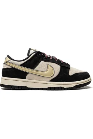 Nike Dunk Low LX Sneakers