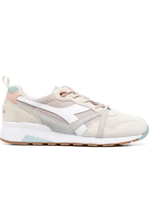 Diadora Sneakers mit Kontrasteinsätzen