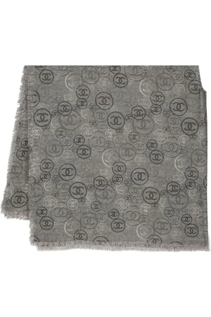 CHANEL 2010 ungesäumter CC Kaschmircape mit Jacquard-Logo