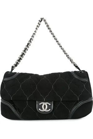 CHANEL Quilted CC logos chain shoulder bag