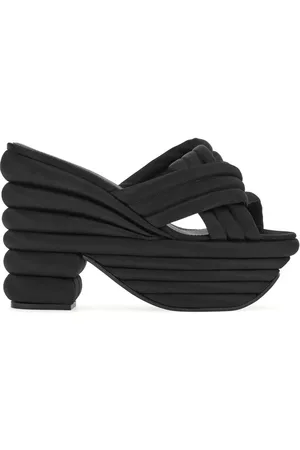 Salvatore Ferragamo Gepolsterte Plateau-Sandalen