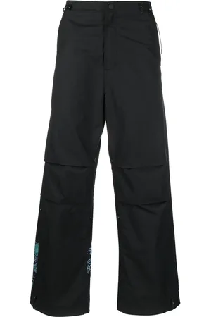 Maharishi Hose mit grafischem Print