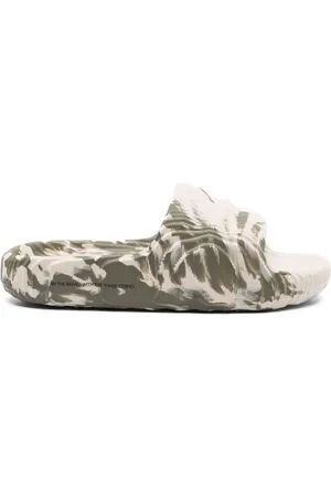 adidas Adilette Pantoletten mit Camouflage-Print