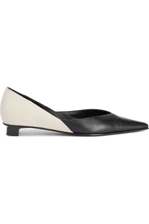 Ami Lederpumps mit spitzer Kappe