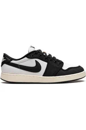 Jordan Air 1 KO Low Black / White Sneakers