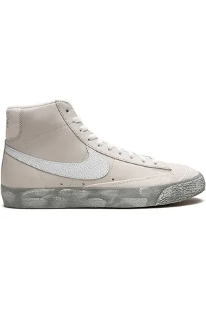 Nike Blazer Mid 77 EMB Summit White Sneakers