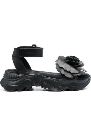Nº21 Sandalen mit Rosenapplikation 60mm