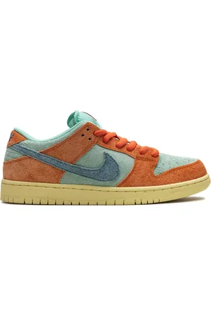 Nike SB Dunk Low Pro PRM Sneakers