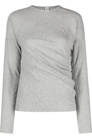 Totême Top mit verdrehtem Design