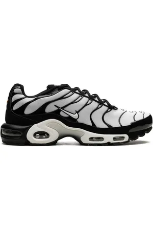 Nike Air Max Plus Sneakers