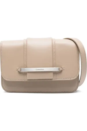 Calvin Klein Umhängetasche mit Logo-Schild