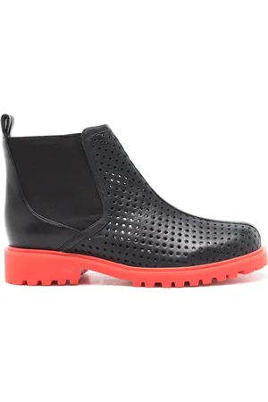 Sarah Chofakian Louis Stiefel