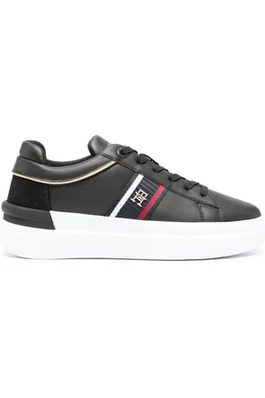 Tommy Hilfiger Sneakers mit Logo-Schild