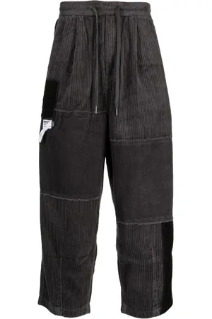 Musium Div. Cordhose mit weitem Bein