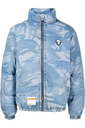 A Bathing Ape Daunenjacke mit Camouflagemuster