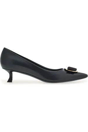 Salvatore Ferragamo Vara Pumps 40mm