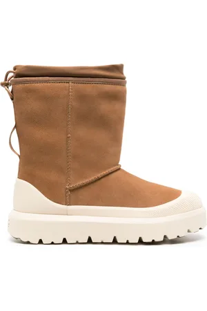 UGG Classic Short Weather Hybrid Wildlederstiefel
