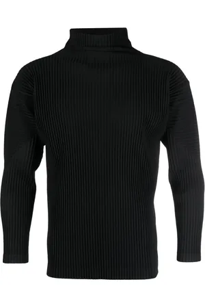Issey Miyake Plissiertes Langarmshirt mit Stehkragen